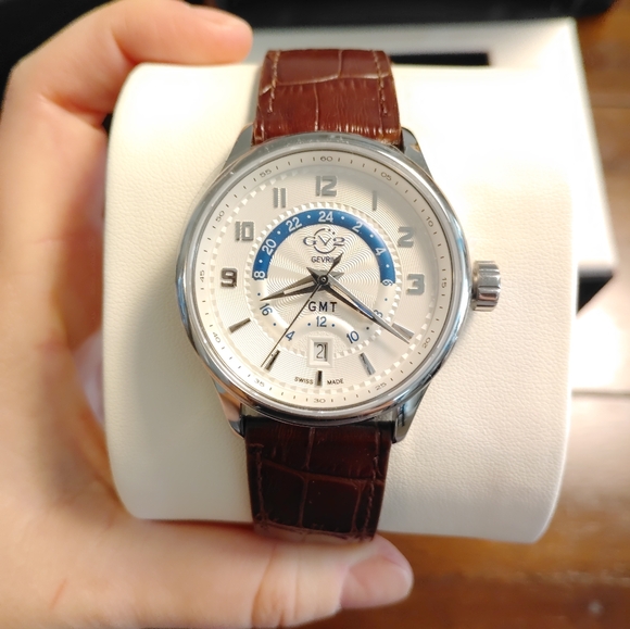 NEW Swiss Gevril Watch ⌚ - Picture 11 of 13